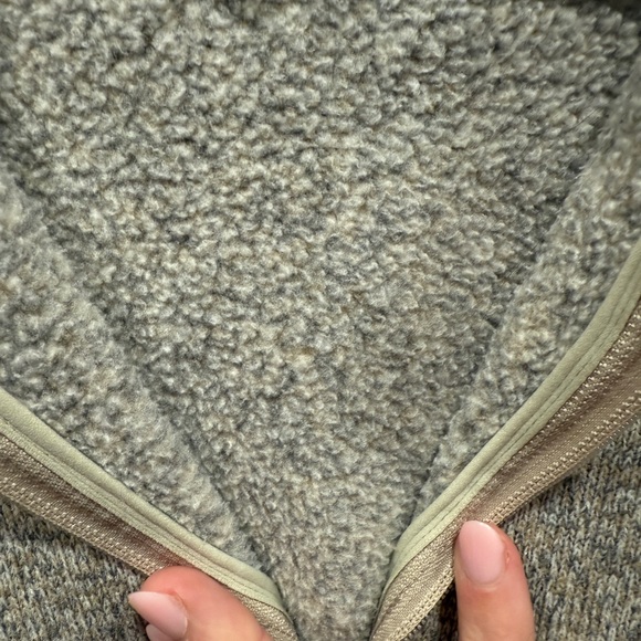 Patagonia Women's Better Sweater 1/4-Zip Fleece in the "Pelican Cream" - Picture 6 of 7